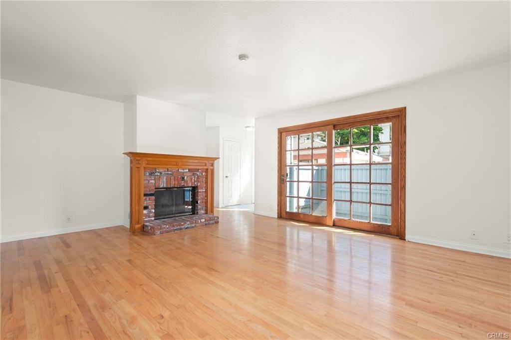 313 North Broadway - Photo 3 of 8