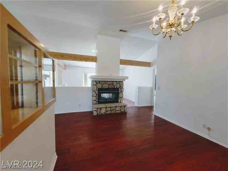 5610 Bridger St - Photo 4 of 41