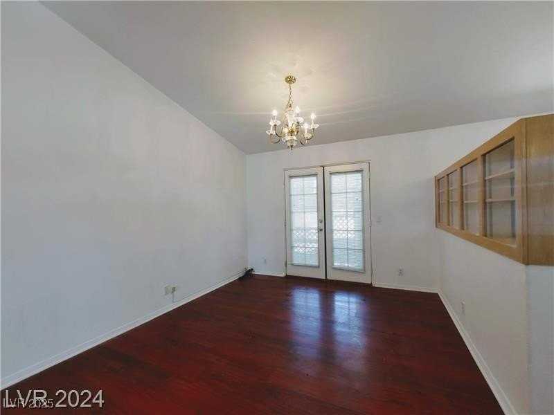 5610 Bridger St - Photo 6 of 41