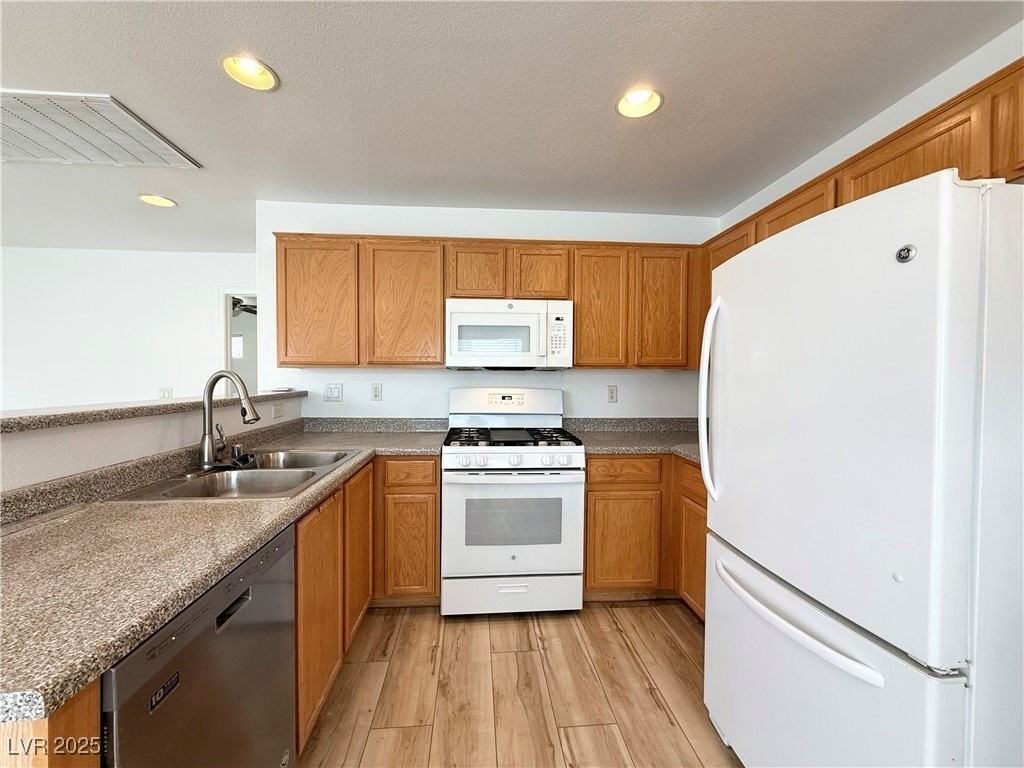 10448 Wild Bill Ct - Photo 7 of 26