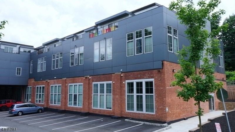 10 Ford Ave #115 - Photo 2 of 10