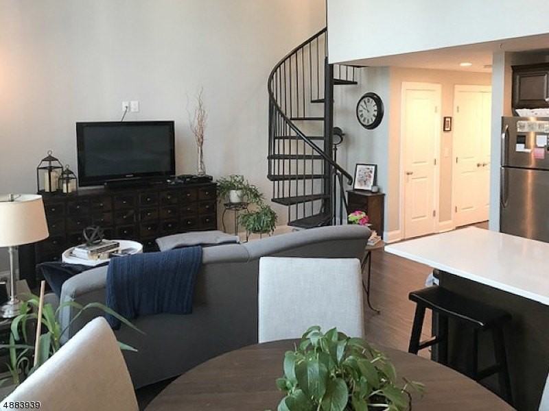 10 Ford Ave #115 - Photo 4 of 10