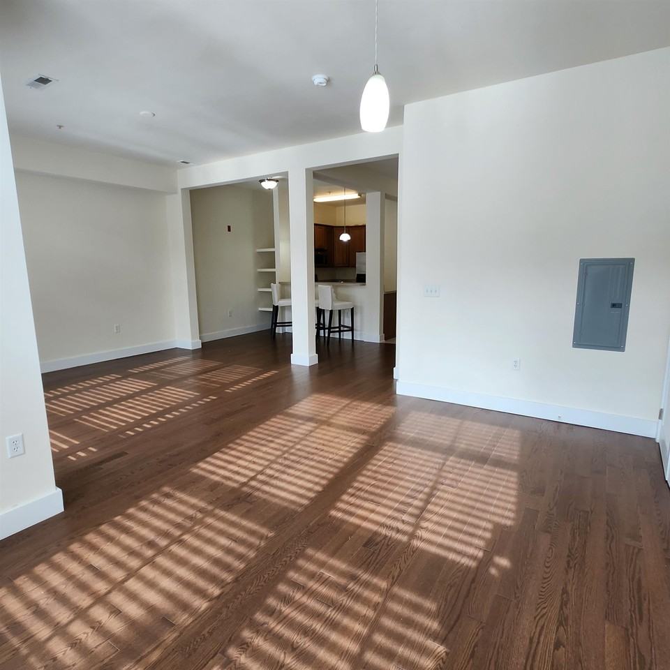 3 Greenwich Drive #86 - Photo 6 of 18