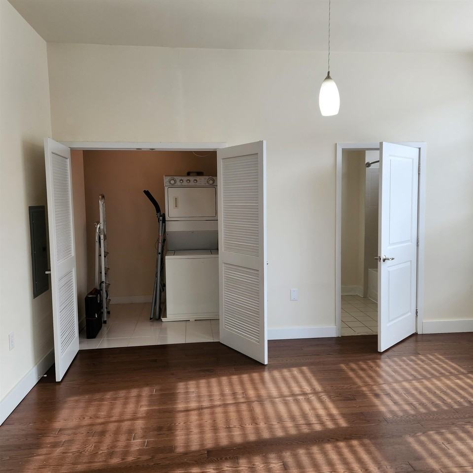 3 Greenwich Drive #86 - Photo 7 of 18