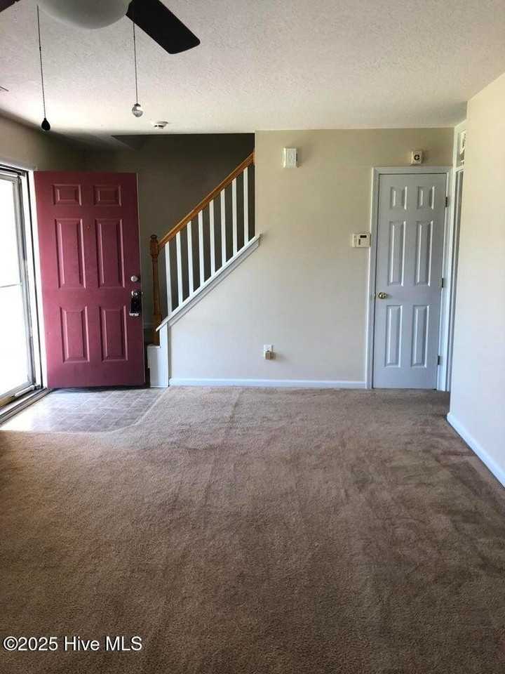 102 White Stone Ct - Photo 5 of 16