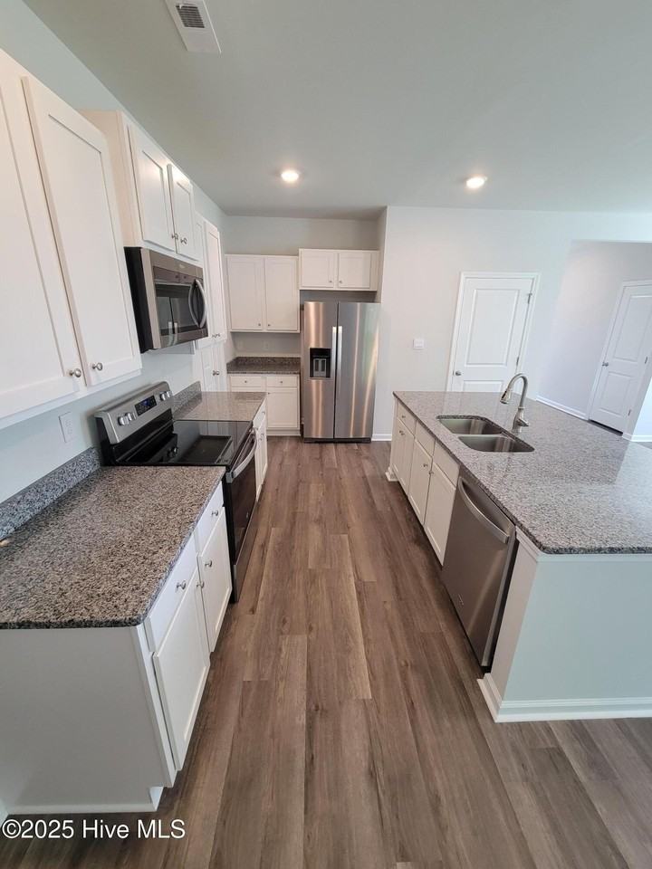 302 Red Cedar Drive - Photo 5 of 22