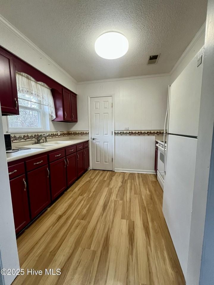 1214 Milton Pl - Photo 6 of 16