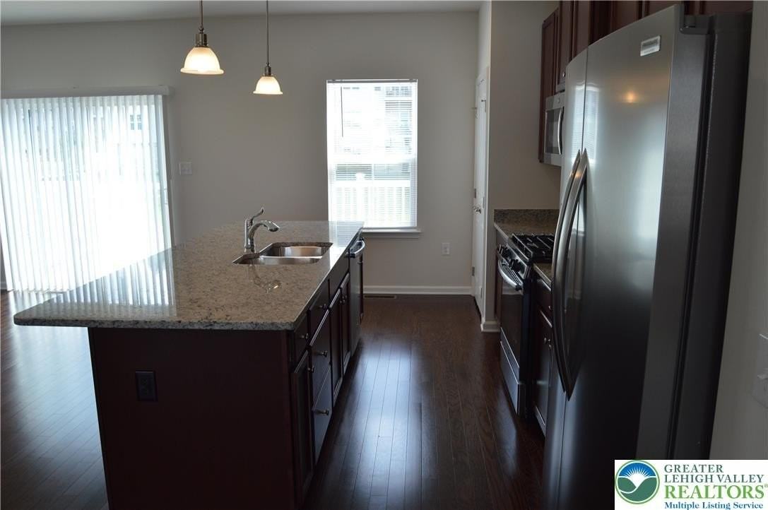 2332 Raya Way - Photo 6 of 14