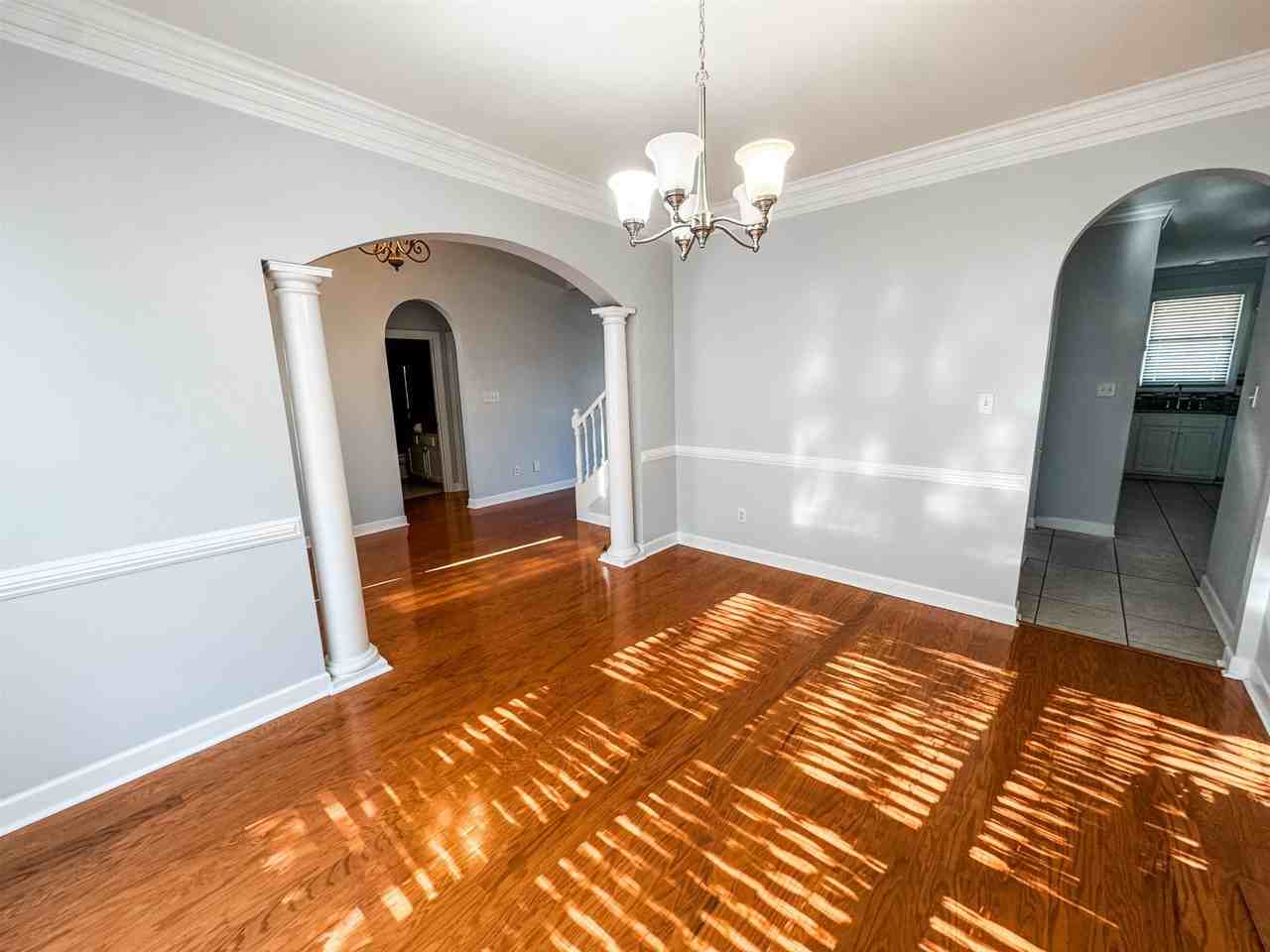 472 Hunters Mill Cv - Photo 2 of 16