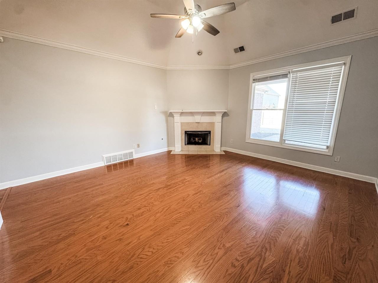 472 Hunters Mill Cv - Photo 7 of 16