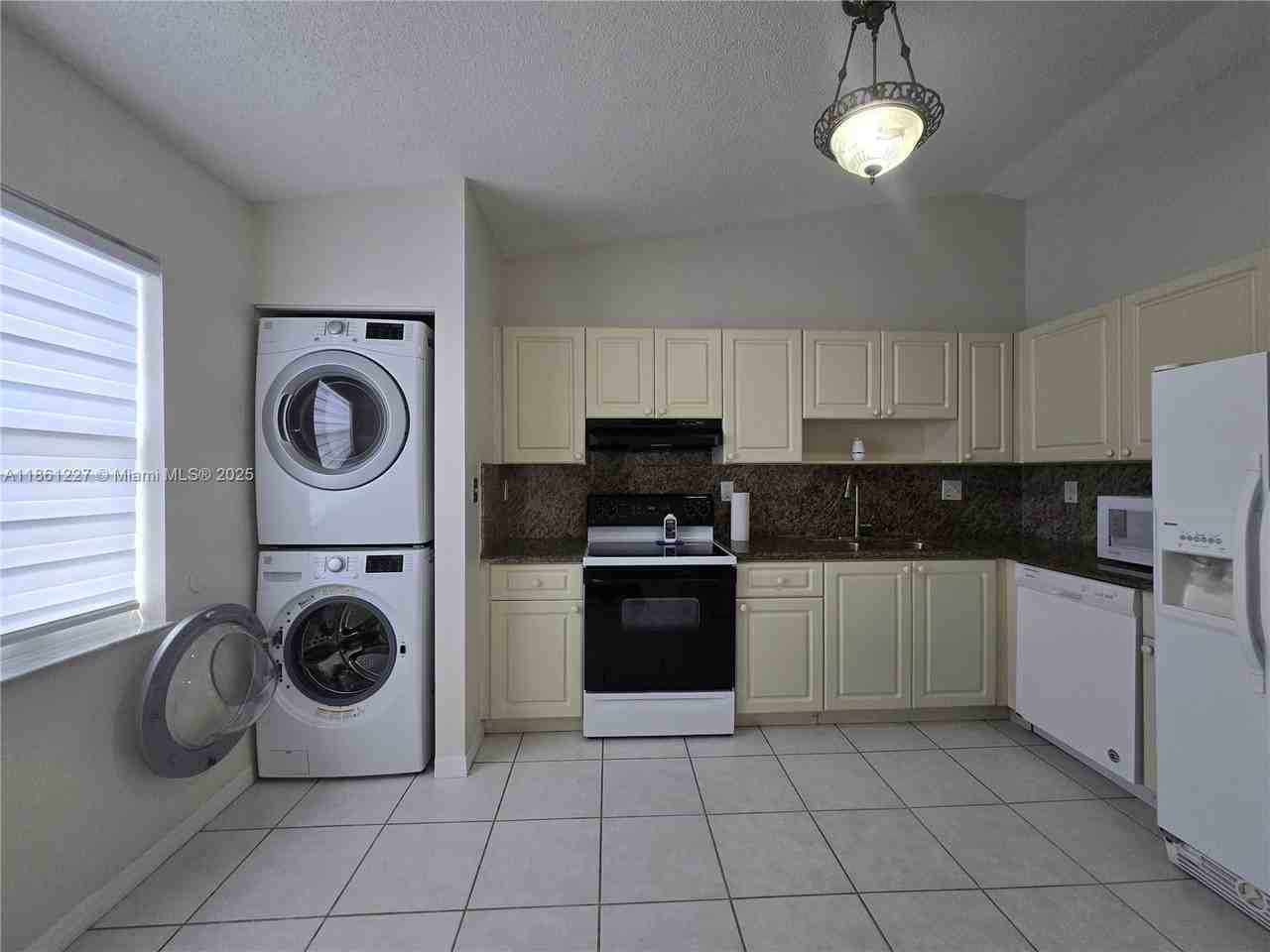 (address hidden) - Photo 2 of 21