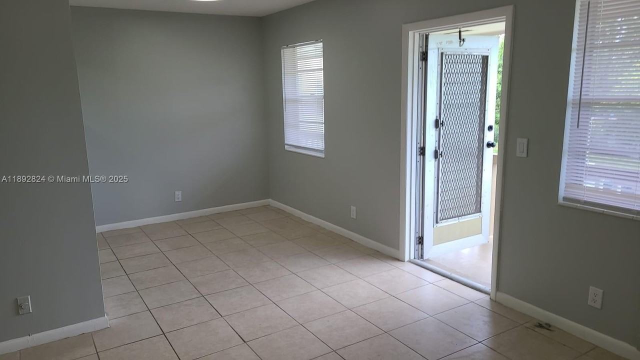 287 287 Norwich L #287 - Photo 2 of 50