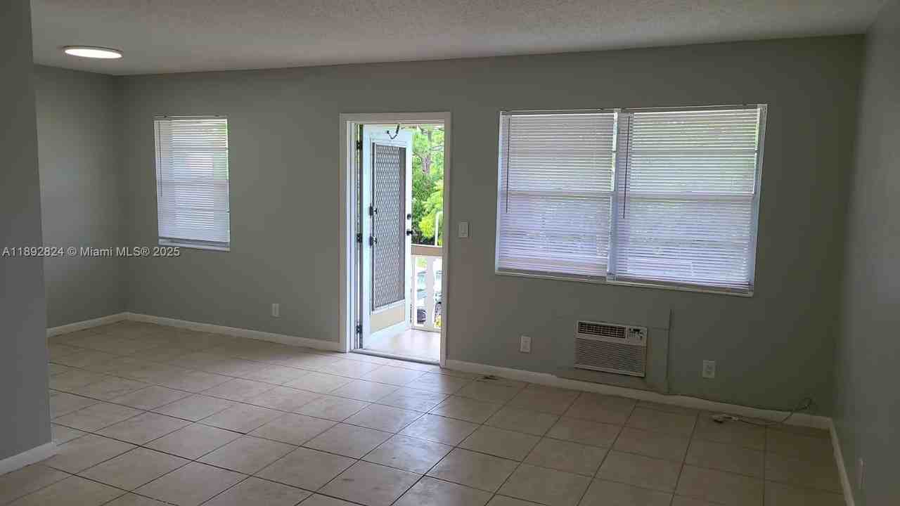 287 287 Norwich L #287 - Photo 3 of 50