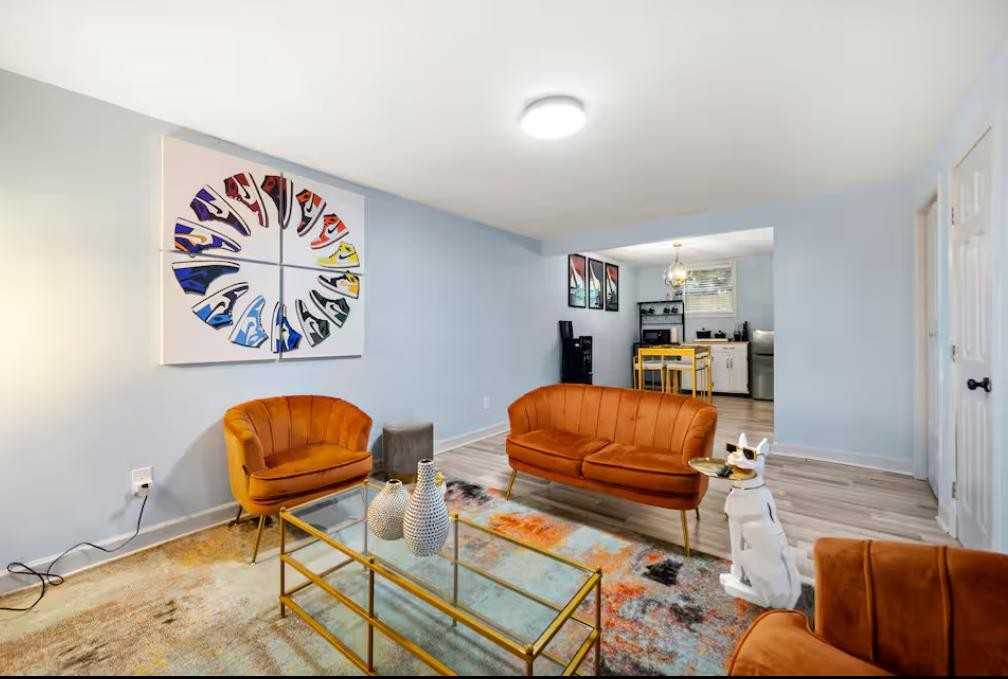 Brooks Avenue Southwest - Photo 2 of 12