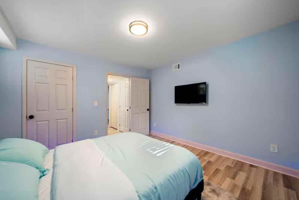 Brooks Avenue Southwest - Photo 7 of 12