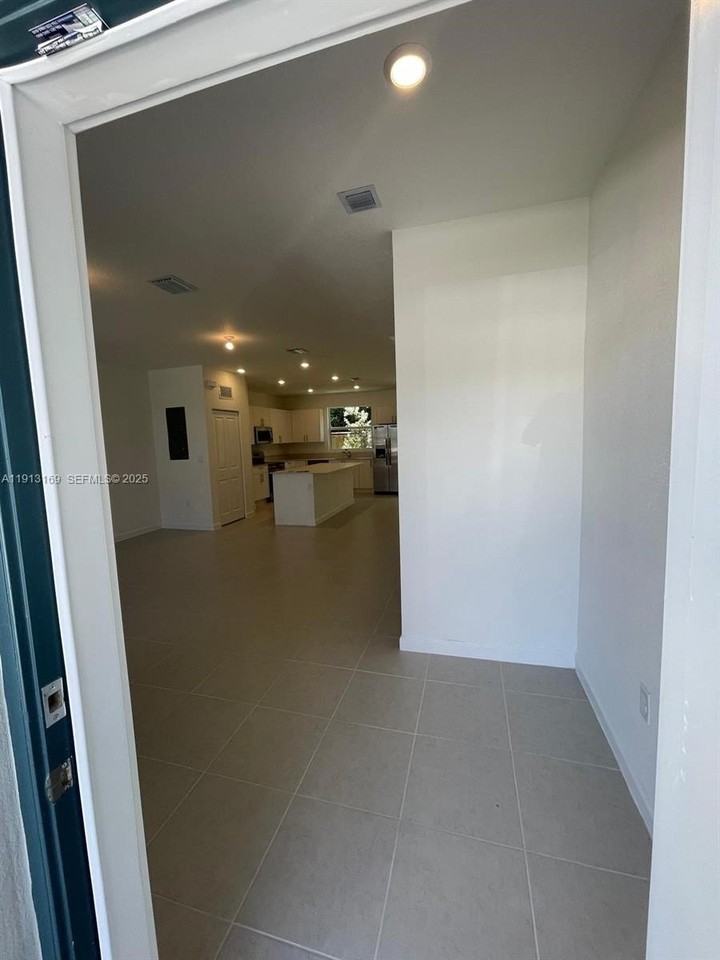 1076 Southwest 2nd Street #1076 - Photo 2 of 32