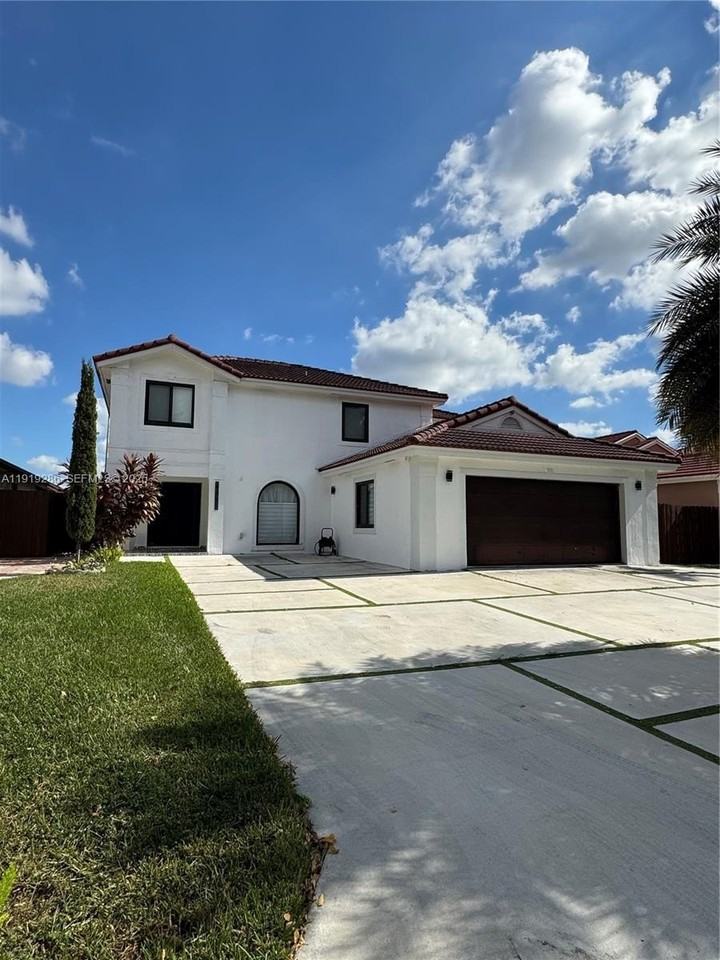 4361 Sw 147th Ct - Photo 5 of 34