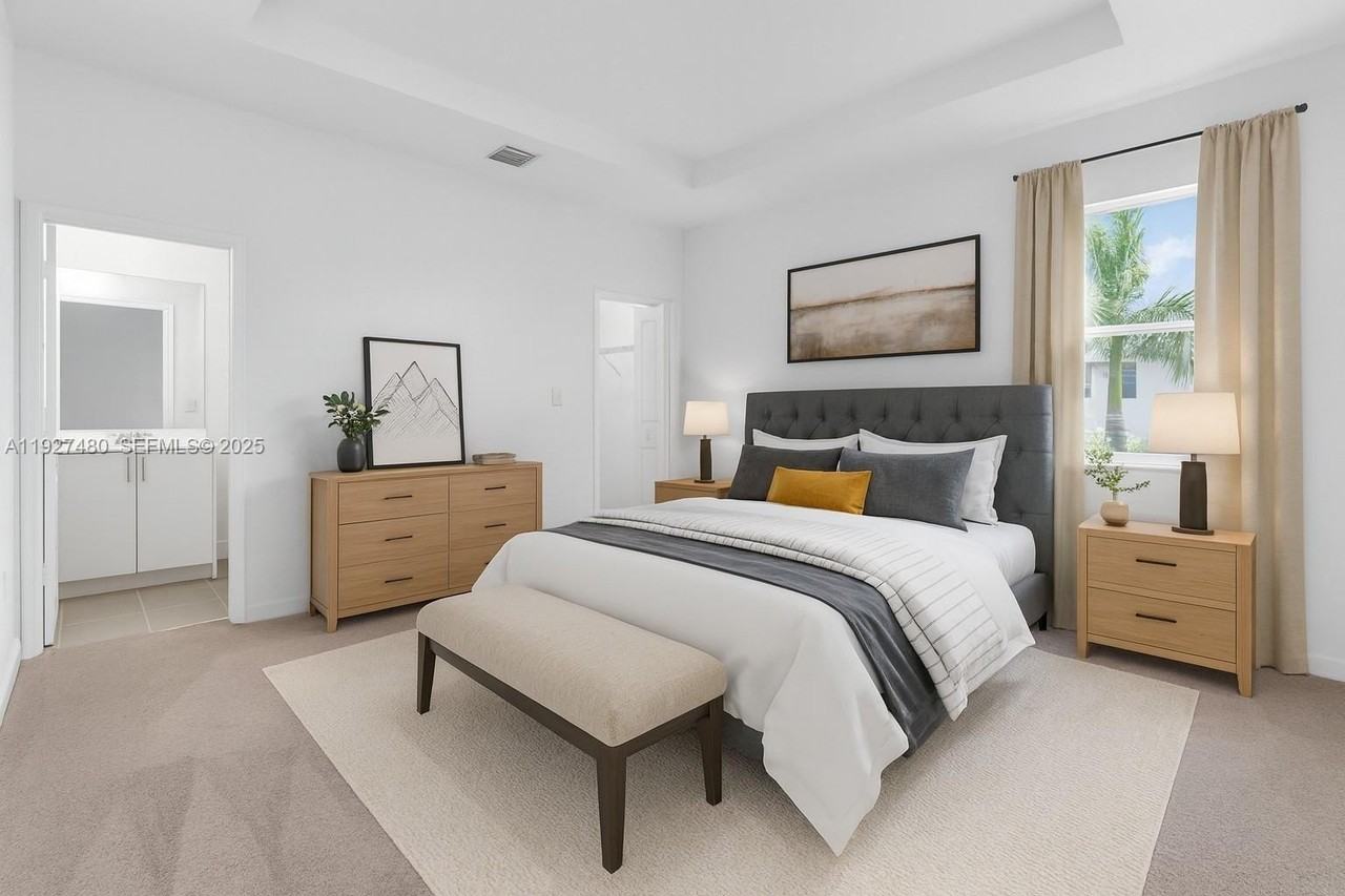 Southeast 28th Street - Photo 4 of 44