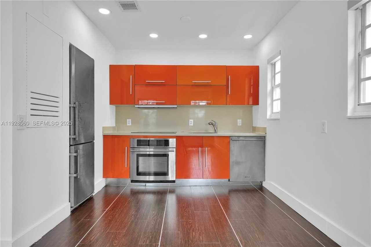 1457 Meridian Avenue #204 - Photo 4 of 20