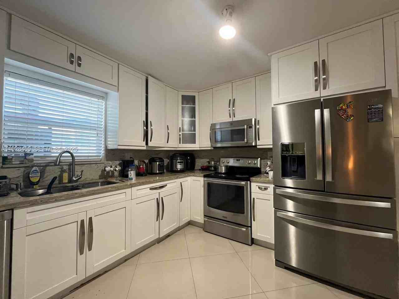 3520 Sw 104th Ave - Photo 5 of 38