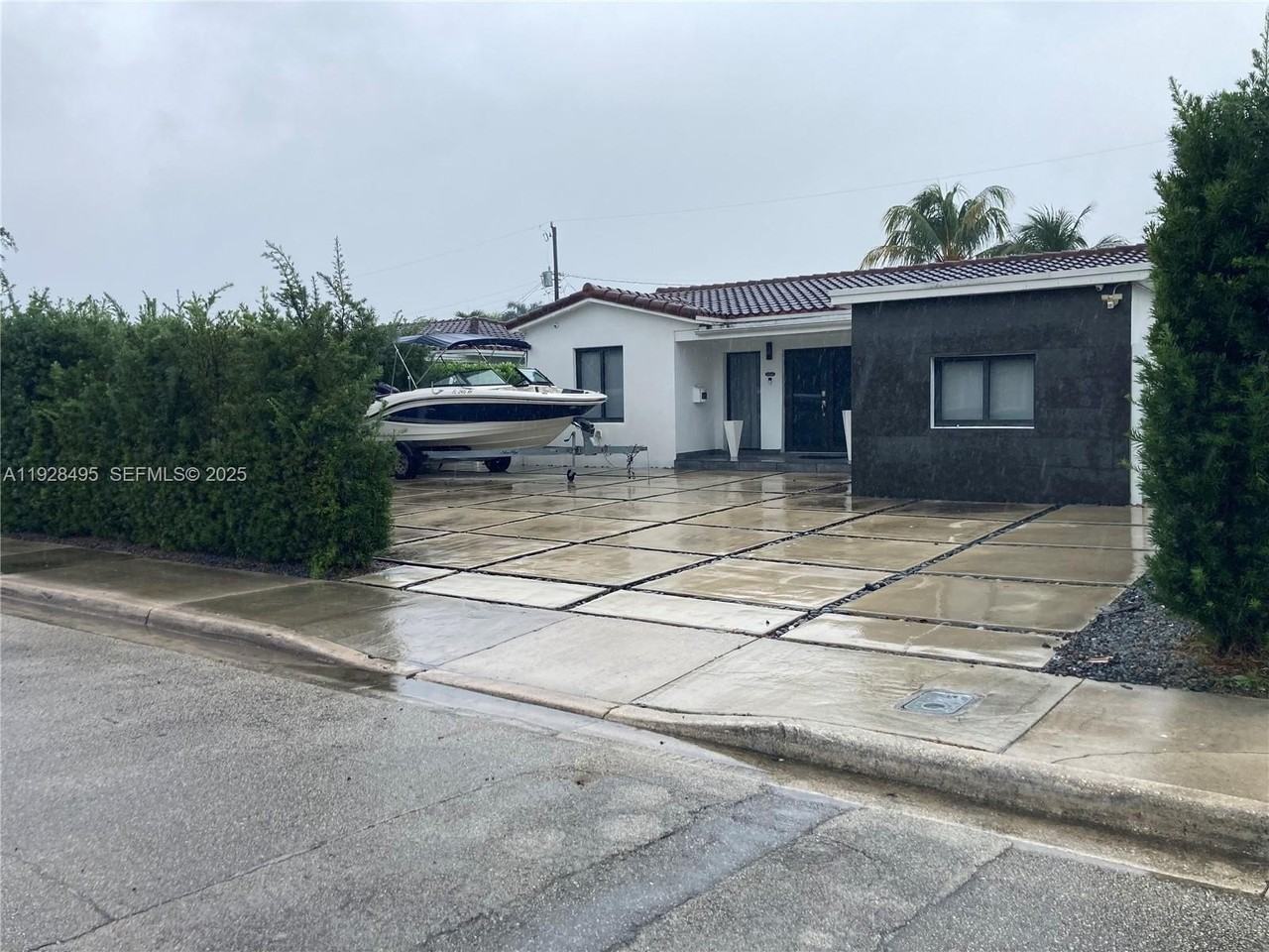 7524 Mutiny Ave - Photo 2 of 42