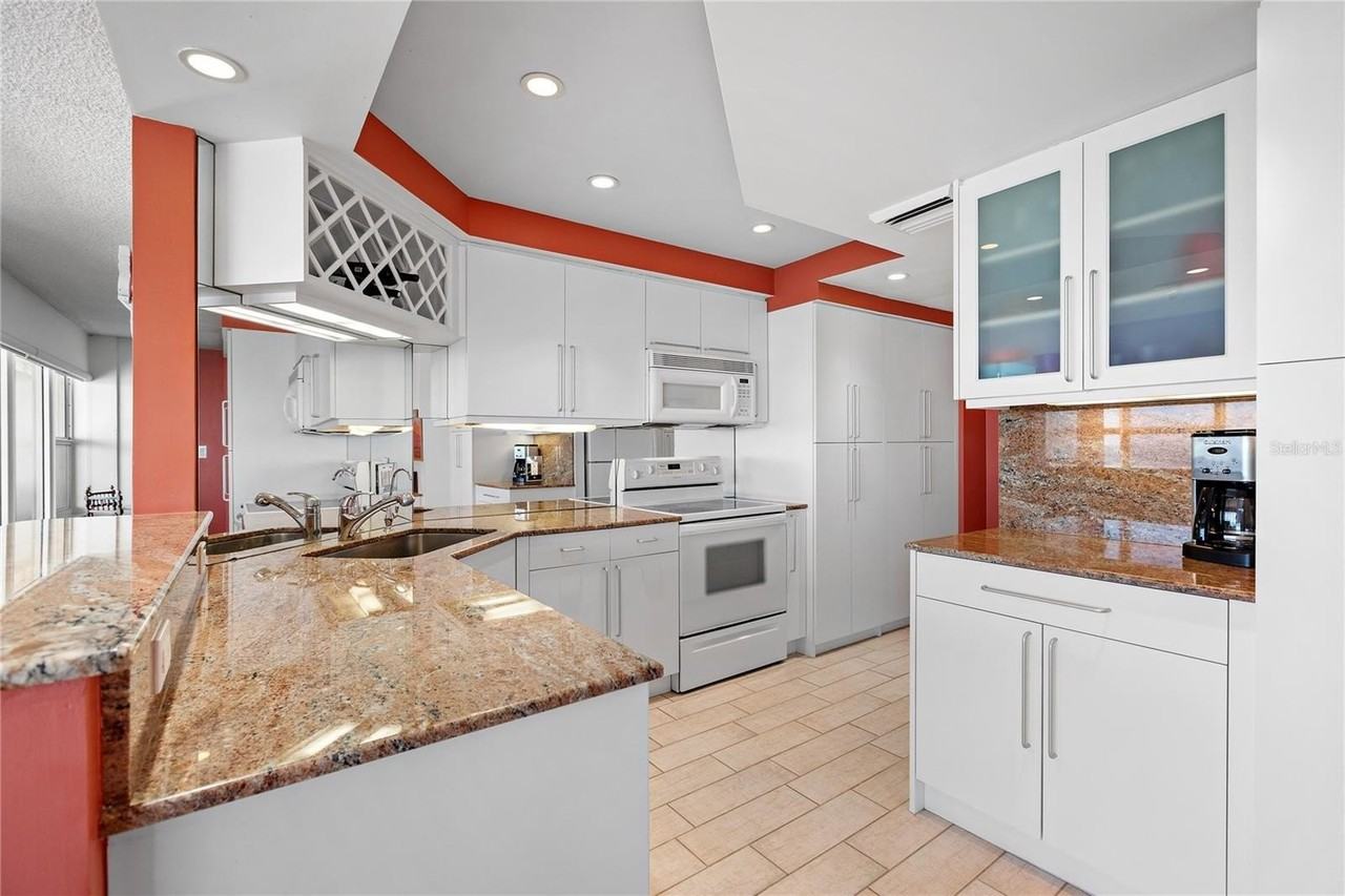 601 Longboat Club Rd #902S - Photo 5 of 50