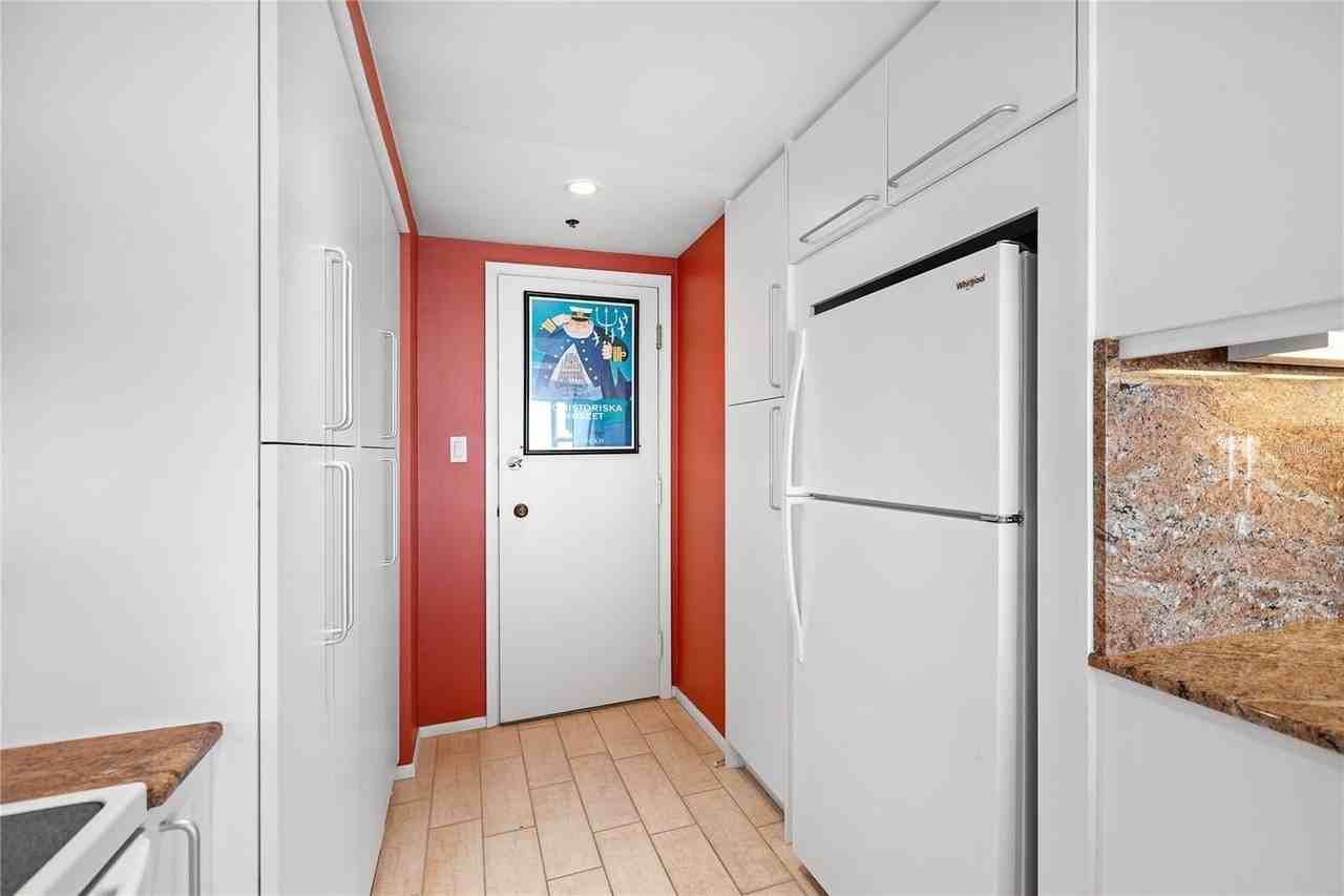 601 Longboat Club Rd #902S - Photo 6 of 50