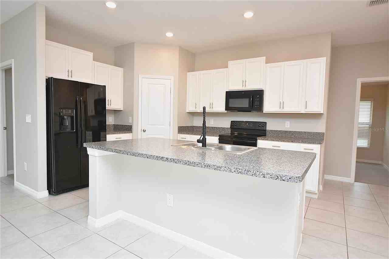 5643 Keaton Springs Dr - Photo 3 of 39