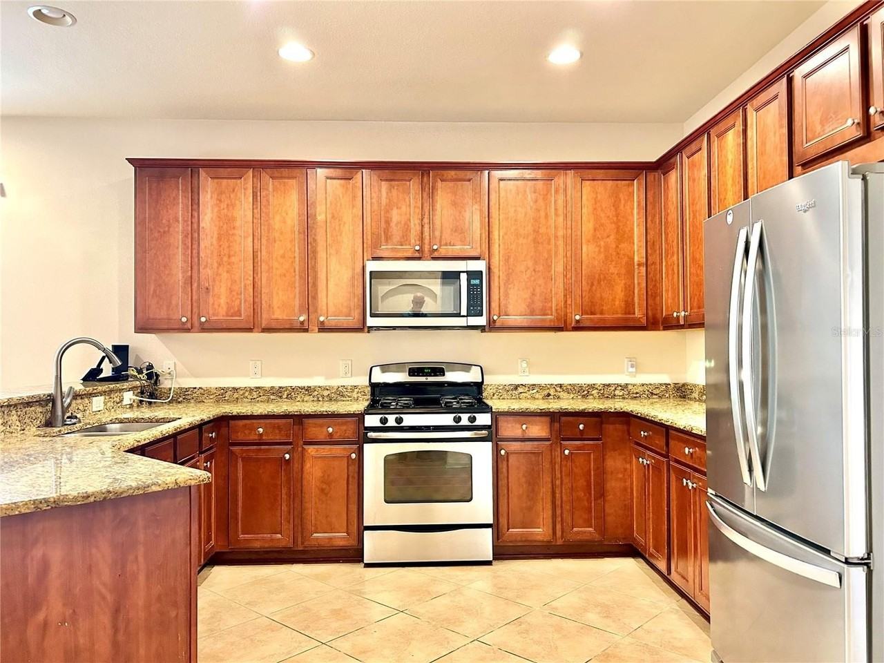 11210 Roseate Dr - Photo 7 of 50