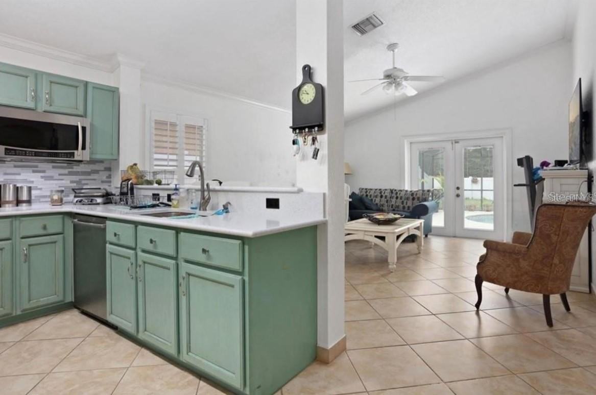 1714 Nestlewood Trl - Photo 5 of 17