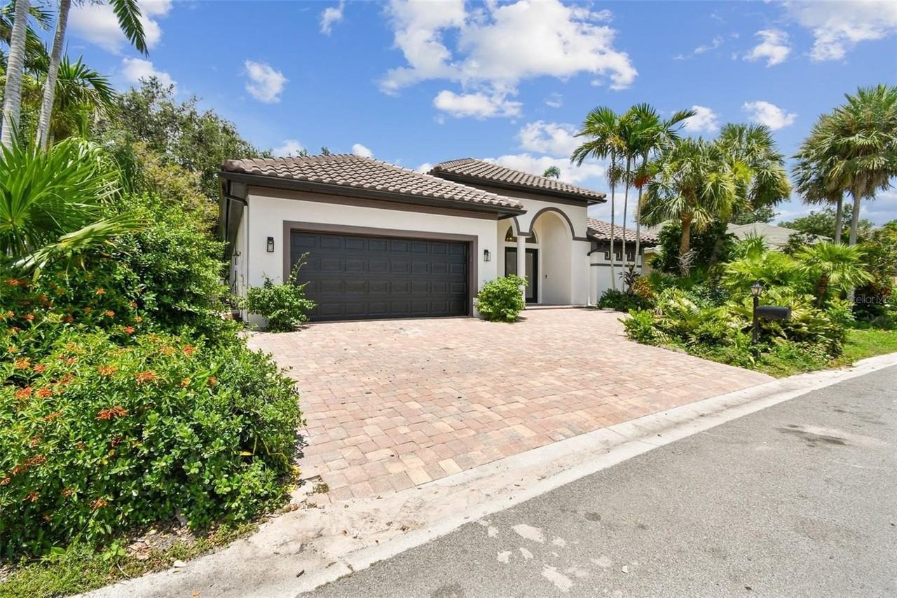 13792 Long Lake Lane - Photo 2 of 50