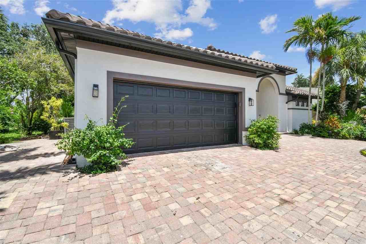 13792 Long Lake Lane - Photo 3 of 50