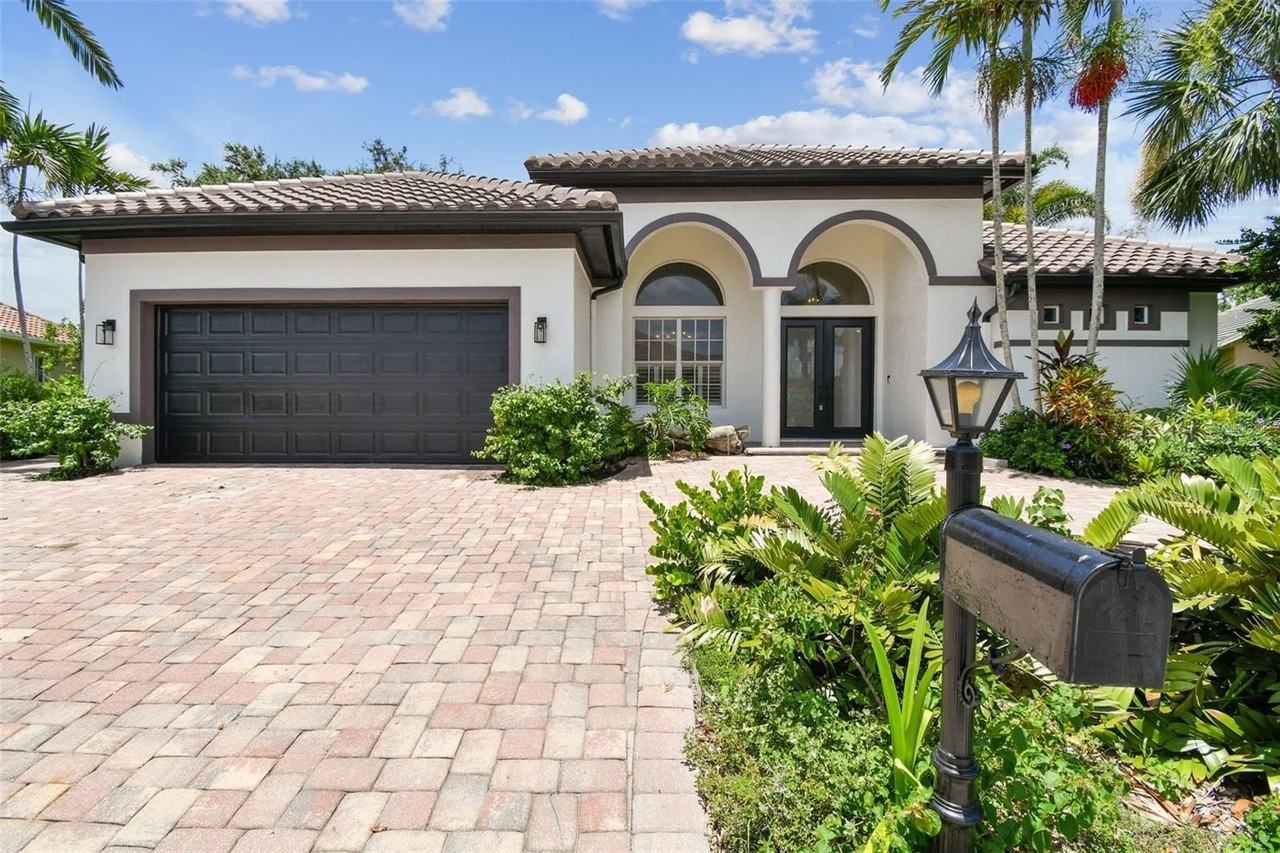 13792 Long Lake Lane - Photo 5 of 50