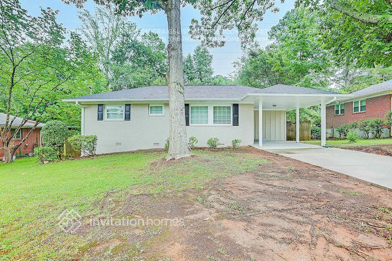 2716 Lancaster Dr - Photo 2 of 25