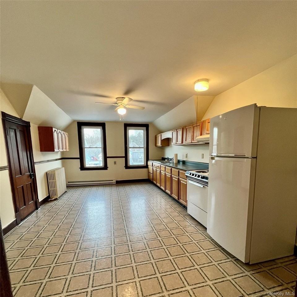 32 Parkway #3A - Photo 4 of 13