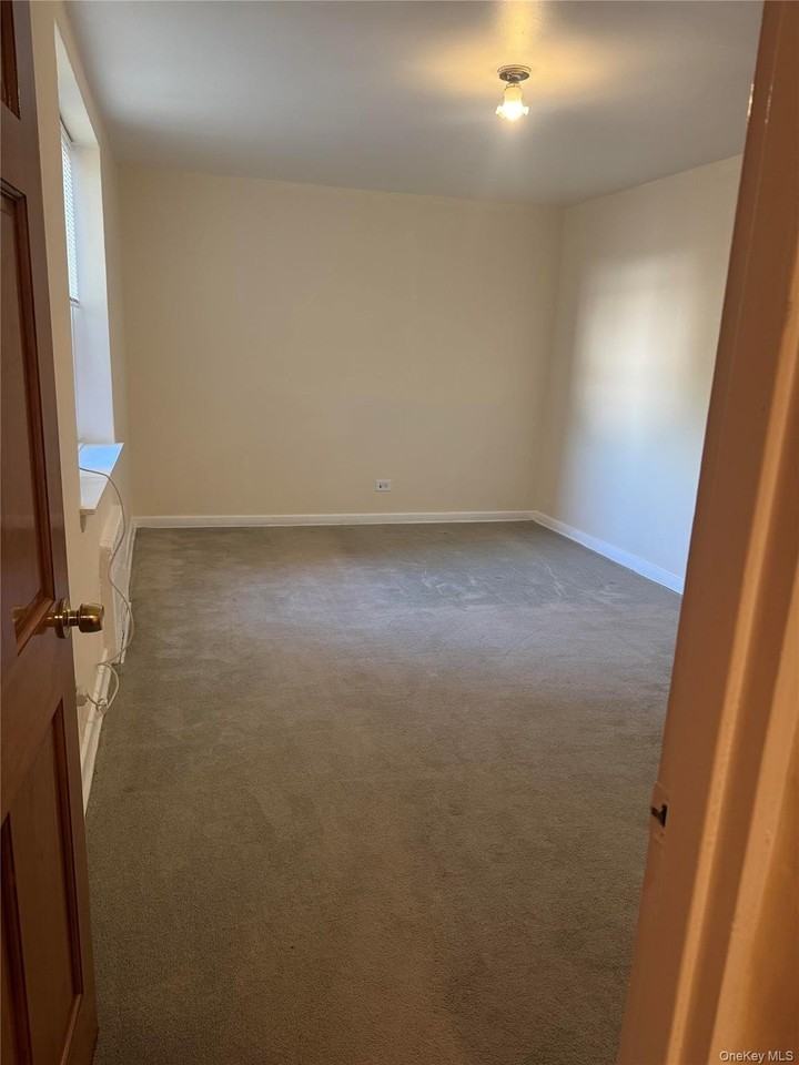 8450 169th St Apt 306 #306 - Photo 4 of 9