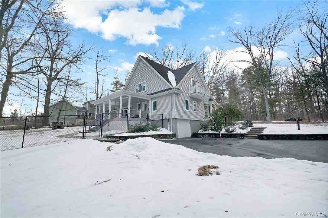 99 Summit Avenue - Photo 3 of 34