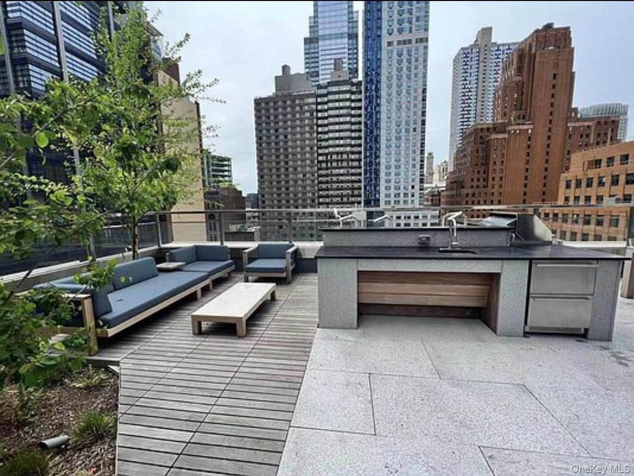 138 Willoughby Street #68B - Photo 4 of 35