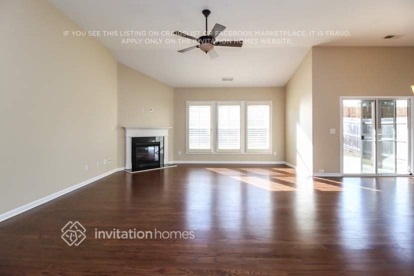 921 Upland Ives Dr - Photo 2 of 12