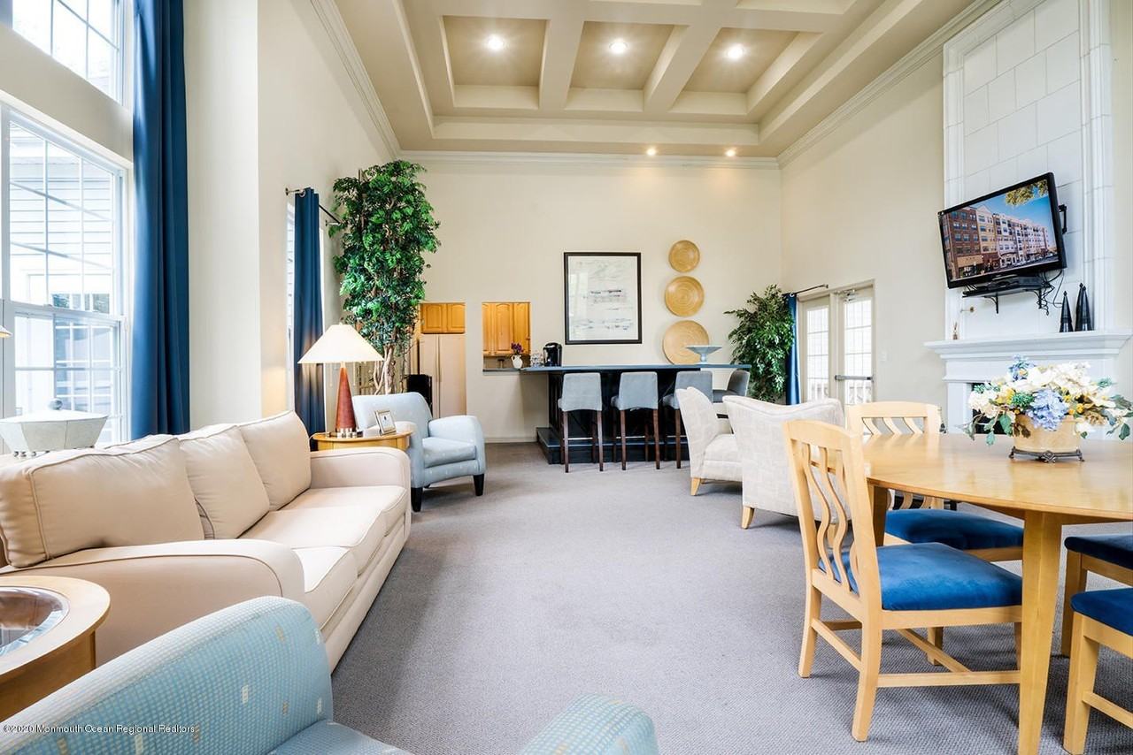 714 Timber Ridge Ct - Photo 3 of 15