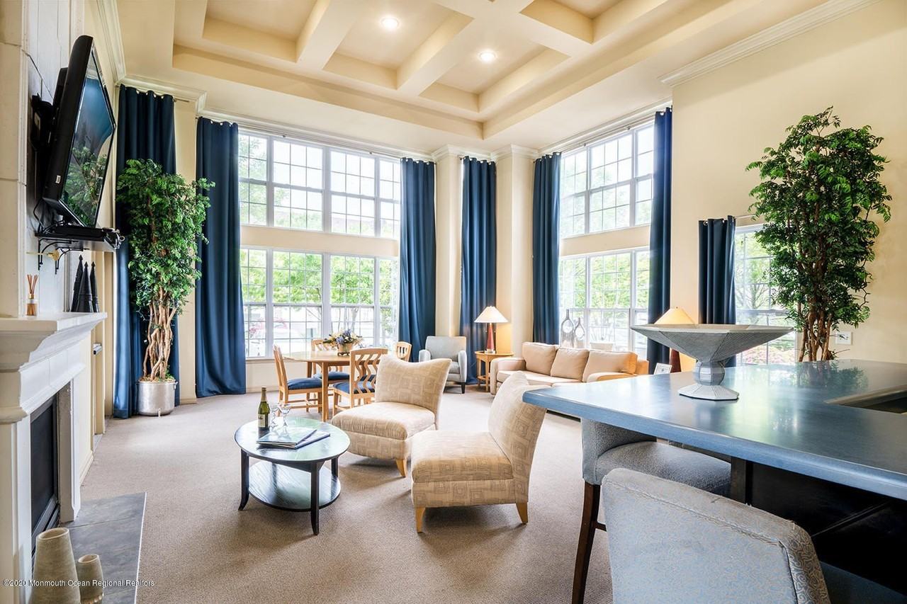 714 Timber Ridge Ct - Photo 4 of 15