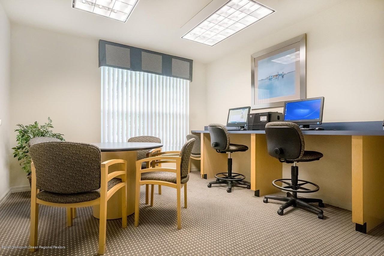 912 Timber Ridge Ct - Photo 5 of 21