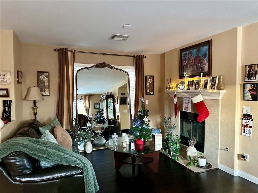 1332 1332 E Rover Lane #E - Photo 5 of 38