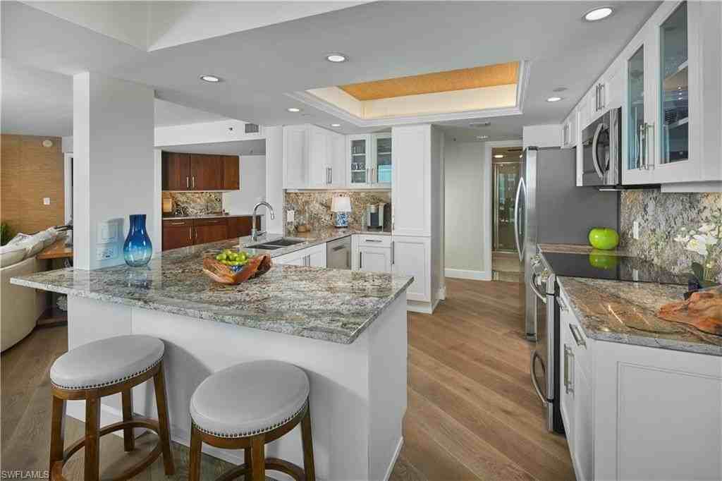 4651 Gulf Shore Boulevard North #901 - Photo 6 of 23