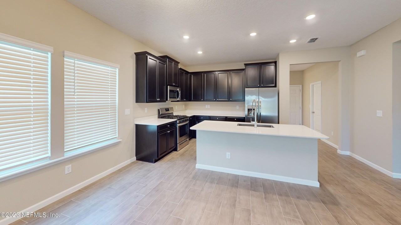 3965 Cloverdale Ct - Photo 2 of 49