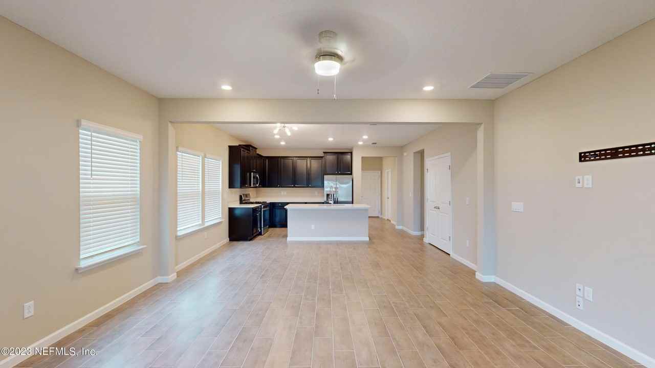 3965 Cloverdale Ct - Photo 3 of 49