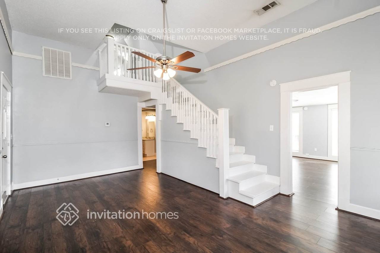 500 Hill St - Photo 2 of 14