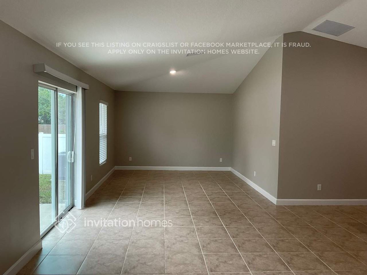 761 Airoso Rd Se - Photo 3 of 22