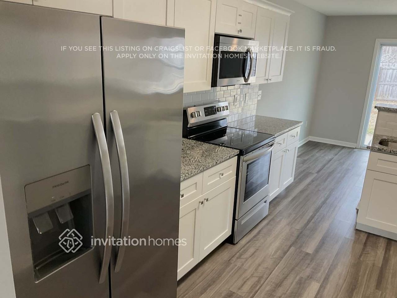 1920 Northrop Dr - Photo 3 of 19