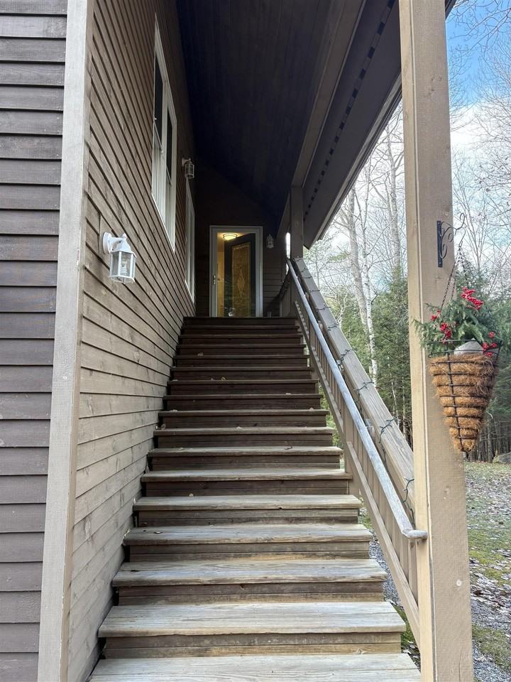 290 Glen Ledge Rd - Photo 3 of 34